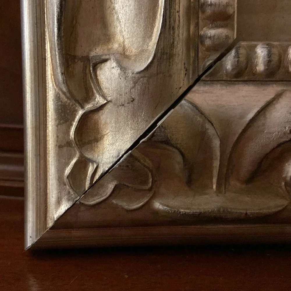 Gold leaf wood heavy picture frame 10 x 12
